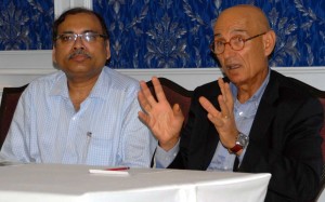 Cardiologists Dr Imad Sheiban from Italy and Dr P K Sahoo from Bhubaneswar addressing a press confenrence