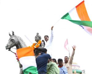 Yaad Karo Kurbani-Dharmendra Pradhan