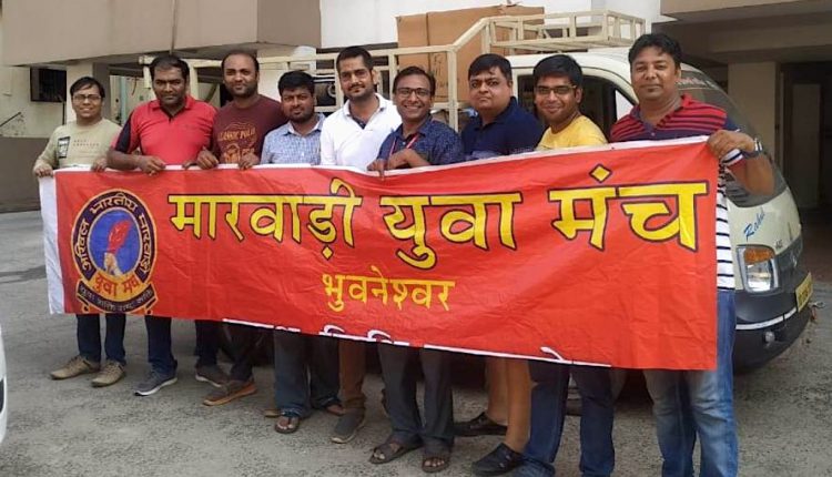 Marwari Yuva Samaj helps fight Fani in Odisha 42